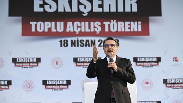 Enerji ve Tabii Kaynaklar Bakanı Fatih Dönmez, Eskişehir'de, Toplu Açılış Töreni'ne katılarak konuşma yaptı - Sputnik Türkiye