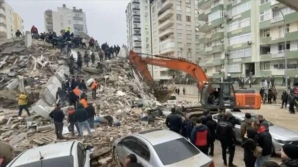 Adana, deprem, yıkılan bina - Sputnik Türkiye