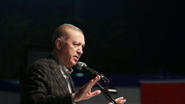 Cumhurbaşkanı Recep Tayyip Erdoğan, Kahramanmaraş'ta vatandaşlarla bayramlaşma programına katıldı.
 - Sputnik Türkiye