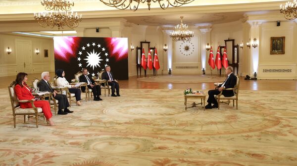 Cumhurbaşkanı Recep Tayyip Erdoğan, Ülke Tv ve Kanal 7 ortak yayınında gündeme ilişkin açıklamalarda bulundu - Sputnik Türkiye