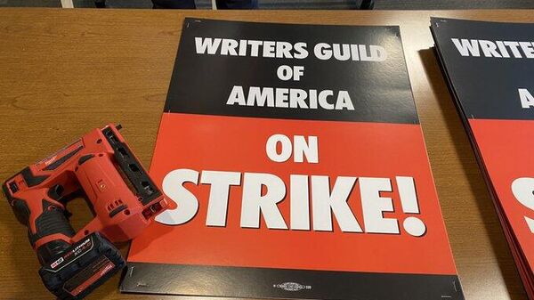 Amerikan Senaristler Birliği (Writers Guild of America/WGA), 2 Mayıs 2023'te grev ilan etti. - Sputnik Türkiye