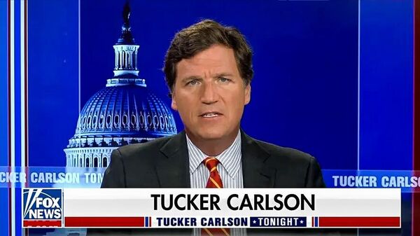 Ünlü sunucu Tucker Carlson'ın kendi adıyla maruf gece şovu Fox News'da yayımlanırken - Sputnik Türkiye