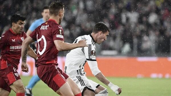 UEFA Avrupa Ligi yarı final ilk maçlarında Roma, Bayer Leverkusen'i 1-0 yenerken, Juventus ise Sevilla ile 1-1 berabere kaldı. - Sputnik Türkiye