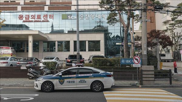 Güney Kore'de polis, genç bir kadını, bir kişinin öldürülmesi ve cesedinin parçalanmasıyla ilişkili olduğu gerekçesiyle tutukladı. Ülke basını, ifadesi alınan şahsın suçu 'meraktan' işlediğini duyurdu.  - Sputnik Türkiye