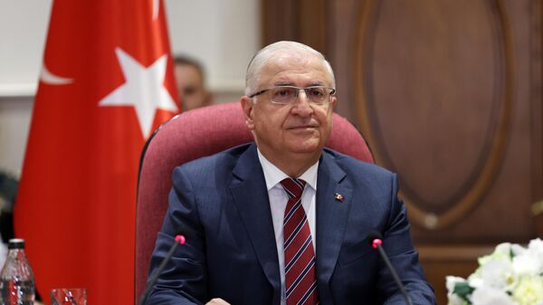 Milli Savunma Bakanı Yaşar Güler  - Sputnik Türkiye
