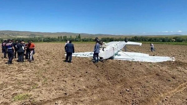 Aksaray'da eğitim uçağı düştü - Sputnik Türkiye