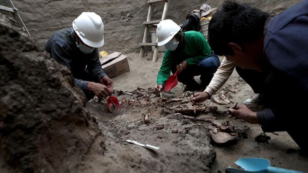 Peru'da 3 bin 500 yıllık And Haçı ve İnka dönemine ait mezar bulundu - Sputnik Türkiye