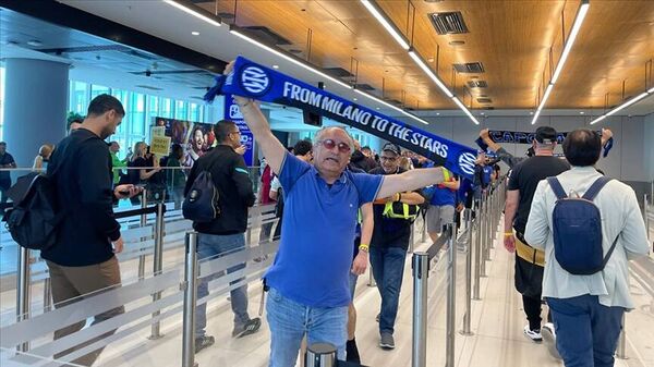 İstanbul Havalimanı'nın günlük uçuş ve yolcu sayısında UEFA Şampiyonlar Ligi nedeniyle rekor kırıldı. - Sputnik Türkiye