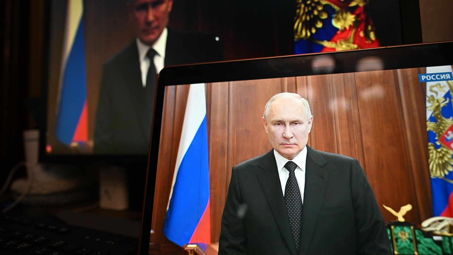 Прямая линия с президентом в 2023. Обращение Путина. Выступление Путина. Российские политики.