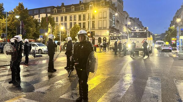 Belçika'nın başkenti Brüksel'de, Fransa'da genç sürücünün öldürülmesi nedeniyle düzenlenen protestolara destek eylemlerinde 29 kişi gözaltına alındı. - Sputnik Türkiye