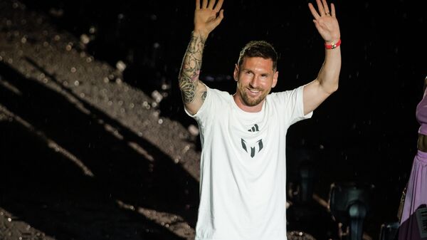 Inter Miami, yeni transferleri Messi ve Busquets için tören düzenledi - Sputnik Türkiye