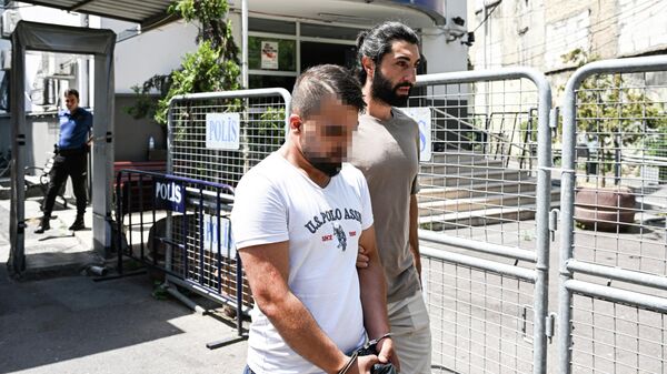 Beyoğlu'nda kadın müşterisini darbeden taksici - Sputnik Türkiye