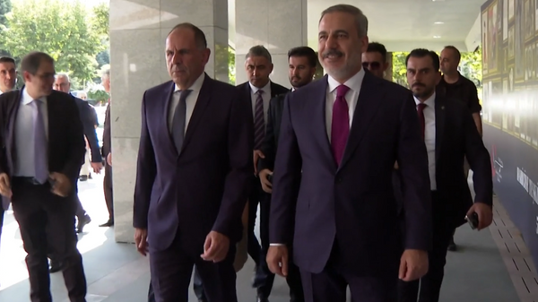 Dışişleri Bakanı Fidan, Yunan mevkidaşı Yerapetritis ile görüştü - Sputnik Türkiye