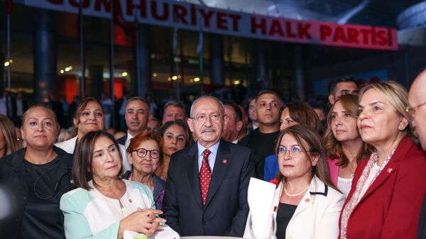 CHP Genel Başkanı Kemal Kılıçdaroğlu, eşi Sayın Selvi Kılıçdaroğlu ile birlikte 3 gün sürecek olan Cumhuriyet Halk Partisi 100. Yıl Etkinliklerinin ilkine katıldı.  - Sputnik Türkiye