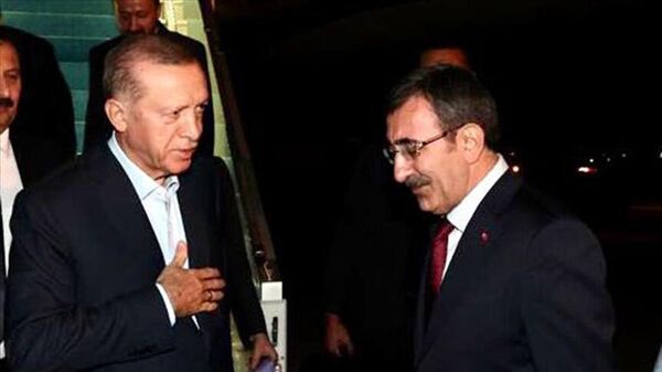 Cumhurbaşkanı Erdoğan, Hindistan'daki temaslarının ardından  döndü - Sputnik Türkiye