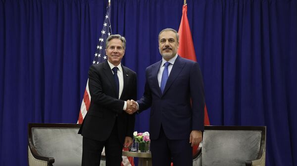  Dışişleri Bakanı Hakan Fidan (sağda), New York'ta ABD Dışişleri Bakanı Antony Blinken (solda) ile bir araya geldi.   - Sputnik Türkiye