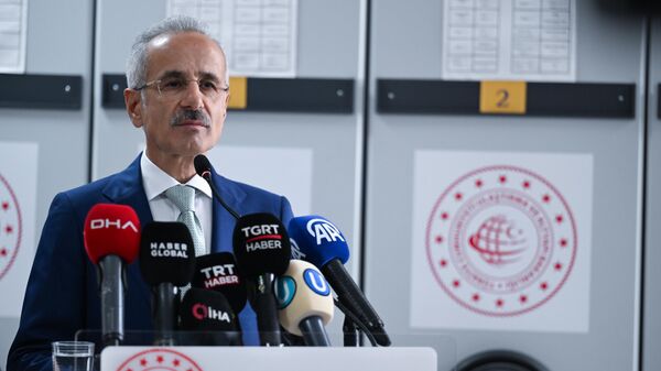 Ulaştırma ve Altyapı Bakanı Abdulkadir Uraloğlu - Sputnik Türkiye