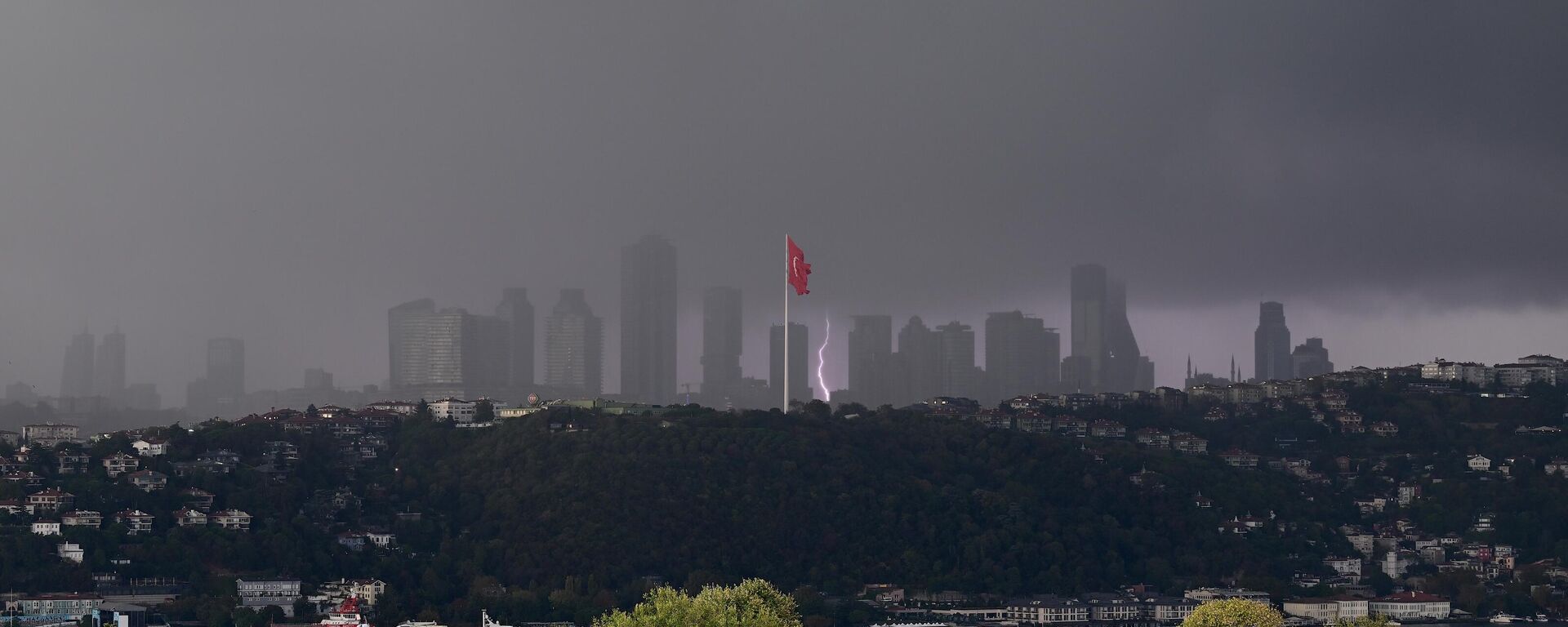 İstanbul sağanak, yağmur - Sputnik Türkiye, 1920, 15.10.2023