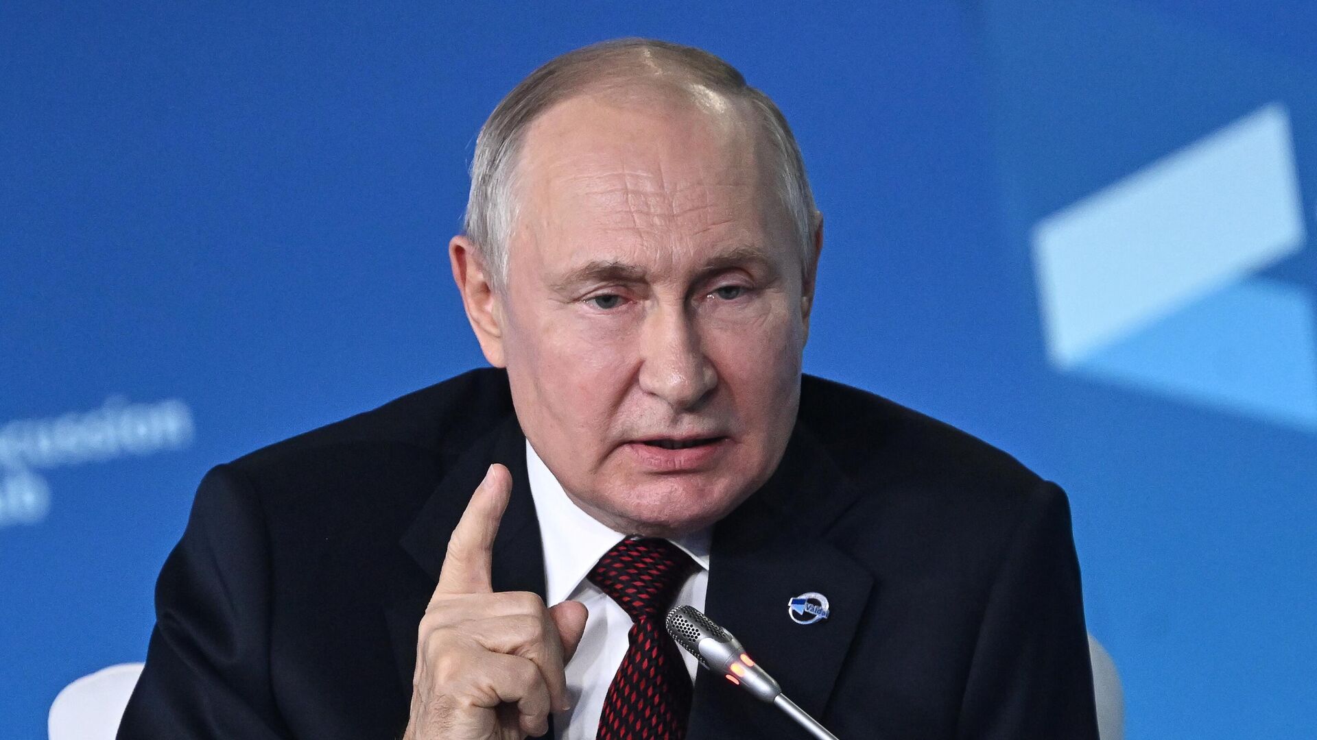 Putin: Olası nükleer saldırıya vereceğimiz yanıt, saldıran taraf için hoş  olmayacak - 05.10.2023, Sputnik Türkiye