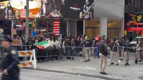 New York’ta Filistin ve İsrail destekçileri karşı karşıya geldi - Sputnik Türkiye