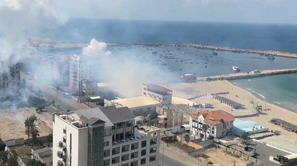 Gazze Limanı'nda beyaz dumanlar ortaya çıktı - Sputnik Türkiye