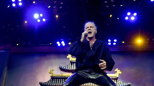 Iron Maiden'ın solisti Bruce Dickinson, turne kapsamında Türkiye'ye gelecek - Sputnik Türkiye