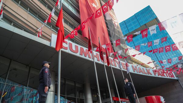  Gazi Mustafa Kemal Atatürk, vefatının 85’inci yıldönümünde, Cumhuriyet Halk Partisi Genel Merkezinde anıldı.   - Sputnik Türkiye