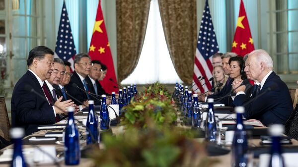 ABD Başkanı Joe Biden ve Çin Devlet Başkanı Şi Cinping - Sputnik Türkiye