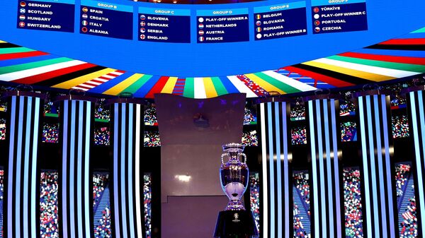 2024 Avrupa Şampiyonası’nda (EURO 2024) A Milli Futbol Takımı’nın rakipleri belli oldu. Ay-yıldızlılar, F Grubu'nda Portekiz, Çekya ve play-off’tan gelecek takımla mücadele edecek. - Sputnik Türkiye