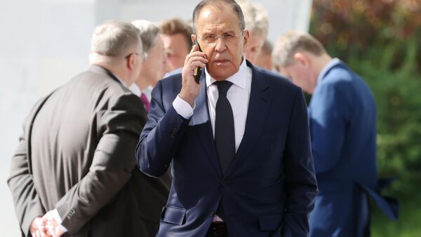 Rusya Dışişleri Bakanı Sergey Lavrov telefon - Sputnik Türkiye