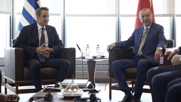 Cumhurbaşkanı Erdoğan, Yunan mevkidaşı Katerina Sakelaropulu ile bir araya geldi. - Sputnik Türkiye