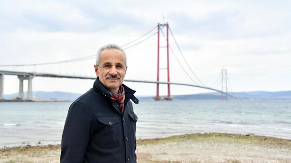 Ulaştırma ve Altyapı Bakanı Abdulkadir Uraloğlu - 1915 Çanakkale Köprüsü - Sputnik Türkiye