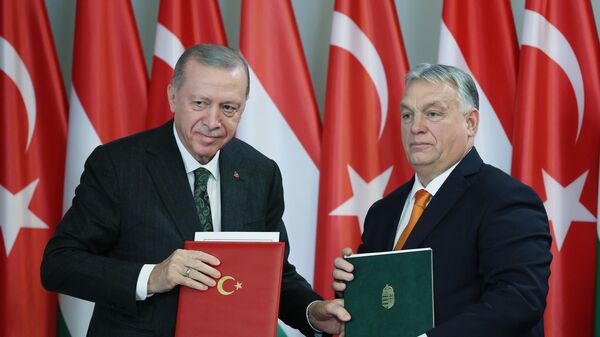 Türkiye ve Macaristan arasında 17 maddelik iş birliği anlaşması imzalandı - Sputnik Türkiye