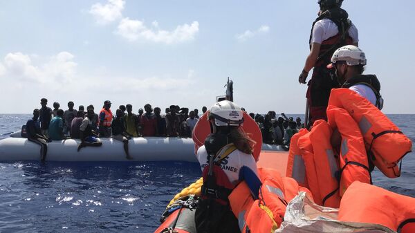 düzensiz göçmen bot tekne deniz - Sputnik Türkiye