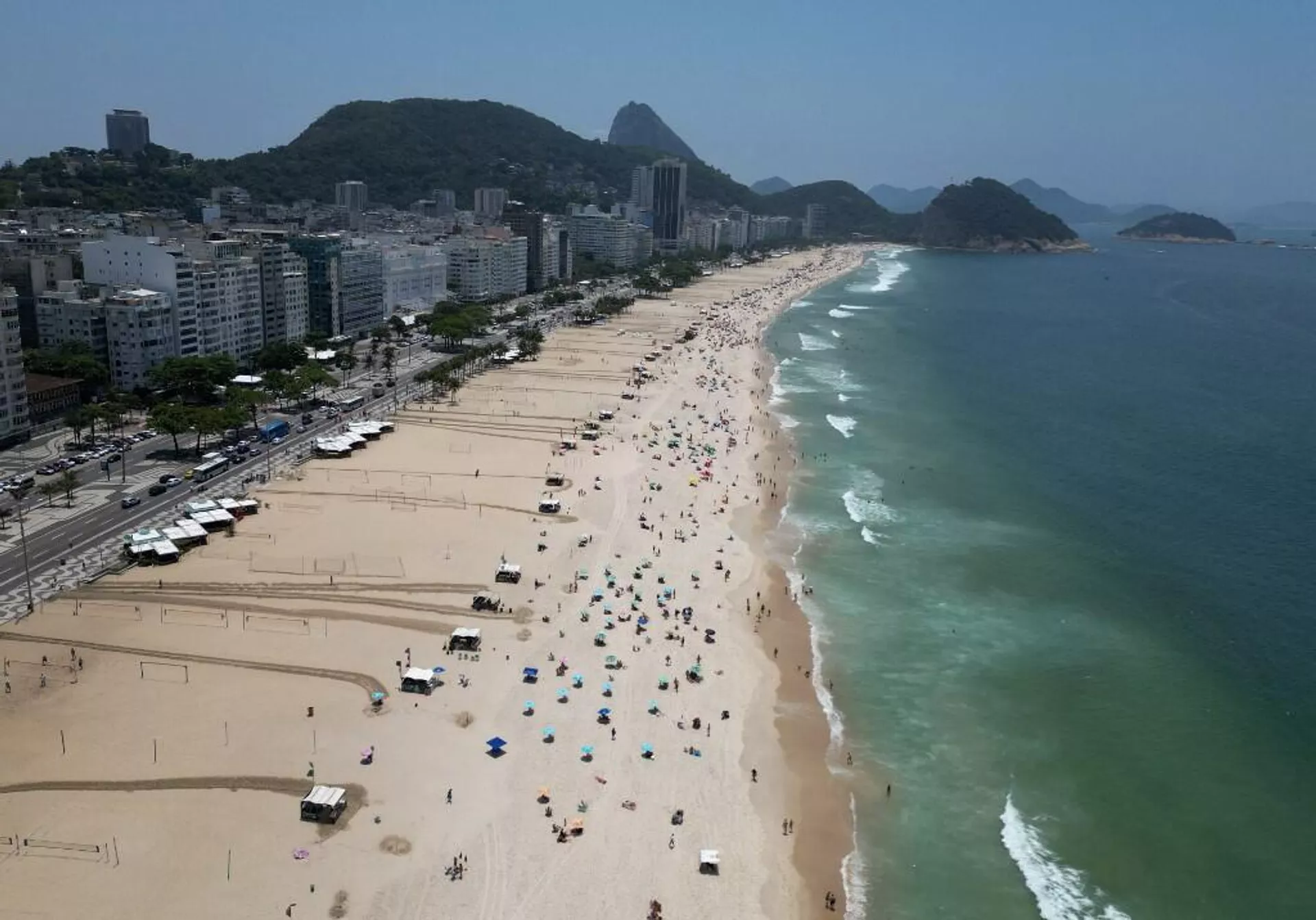 Copacabana sahili Rio de Janeiro Copacabana sahili Rio de Janeiro - Sputnik Türkiye, 1920, 25.12.2023
