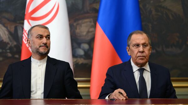 Rusya Dışişleri Bakanı Sergey Lavrov, İran Dışişleri Bakanı Hüseyin Emirabdullahiyan - Sputnik Türkiye
