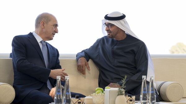 - TBMM Başkanı Numan Kurtulmuş, Birleşik Arap Emirlikleri (BAE) Devlet Başkanı Şeyh Mohamed Bin Zayed Al Nahyan ile bir araya geldi. - Sputnik Türkiye