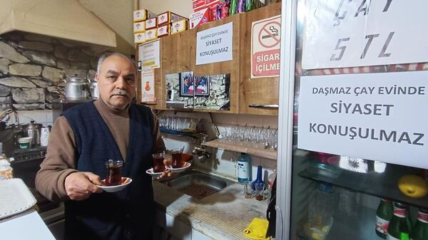Kütahya'da 30 yıllık çay evi işleten Selahattin Daşmaz - Sputnik Türkiye