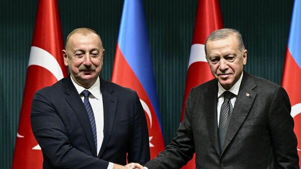 Cumhurbaşkanı Recep Tayyip Erdoğan, Azerbaycan Cumhurbaşkanı İlham Aliyev  - Sputnik Türkiye