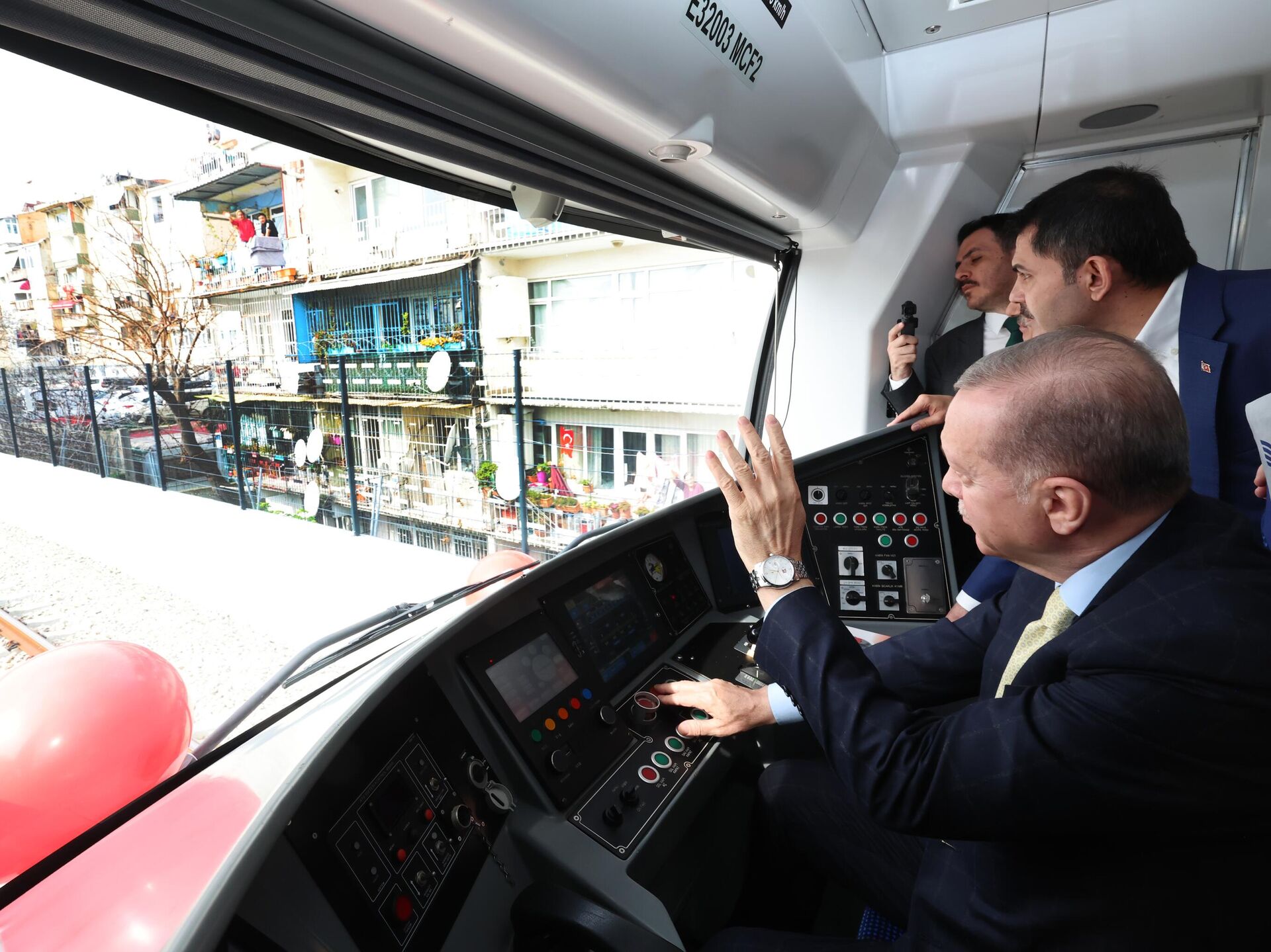 Cumhurbaşkanı Erdoğan Sirkeci-Kazlıçeşme Raylı Sistem Hattı'nda tren  kullandı - 26.02.2024, Sputnik Türkiye