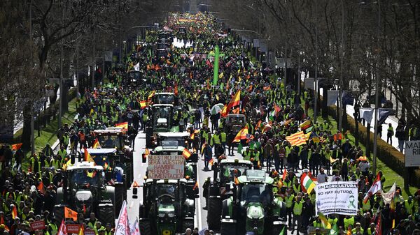 İspanyol çiftçilerin protestosu - Sputnik Türkiye
