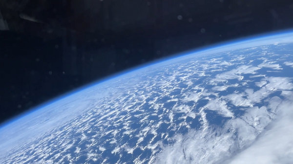 Kozmonot Borisov, Dünya'yı  400 kilometre yükseklikten gösterdi - Sputnik Türkiye