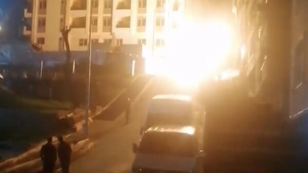 Sultangazi Esentepe Mahallesi'ndeki yer altı doğal gaz hattında patlama oldu - Sputnik Türkiye