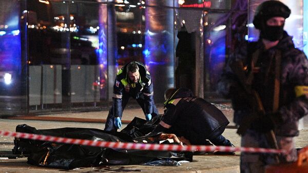 Moskova'daki Crocus City Holl konser salonunda silahlı saldırı - Sputnik Türkiye
