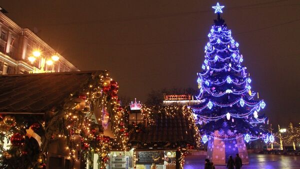 Moskova'da Yılbaşı ağacı - Sputnik Türkiye
