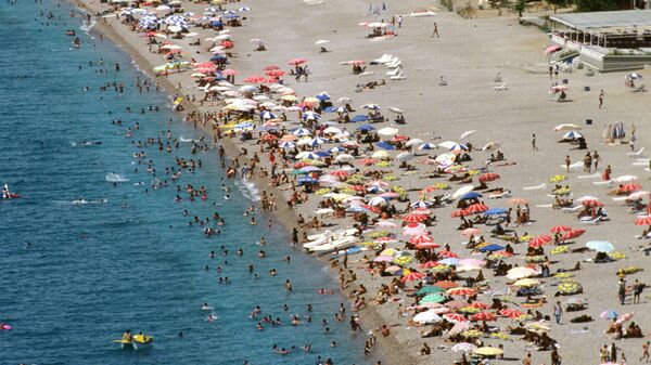  Antalya plaj-turist - Sputnik Türkiye