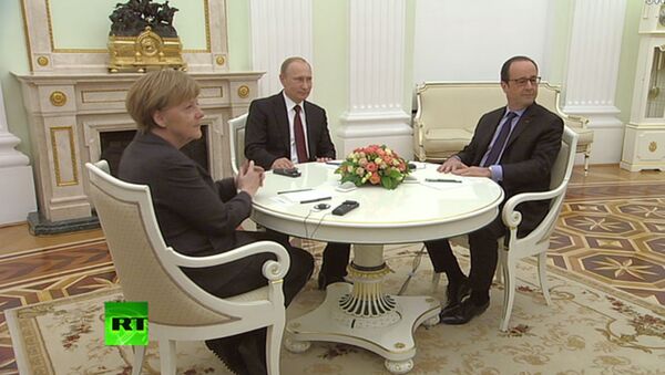 Rusya Devlet Başkanı Vladimir Putin, Almanya Başbakanı Angela Merkel, Fransa Cumhurbaşkanı François Hollande - Sputnik Türkiye