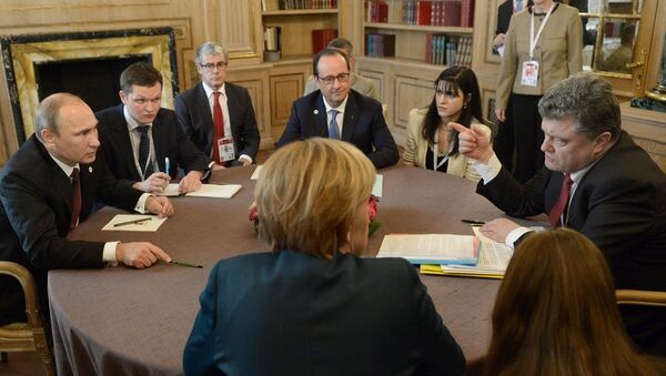 Vladimir Putin, Angela Merkel, François Hollande - Sputnik Türkiye