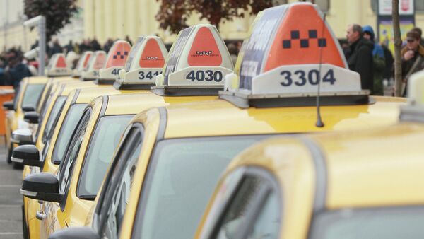 Moskova'da ilk otomatik taksi otoparkı - Sputnik Türkiye