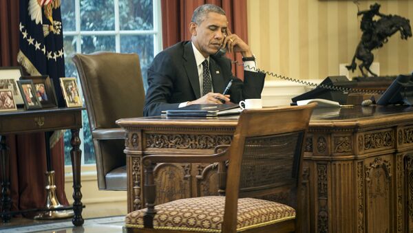 ABD Başkanı Barack Obama telefon - Sputnik Türkiye